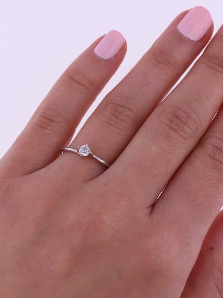 Igen eljegyzési gyűrű