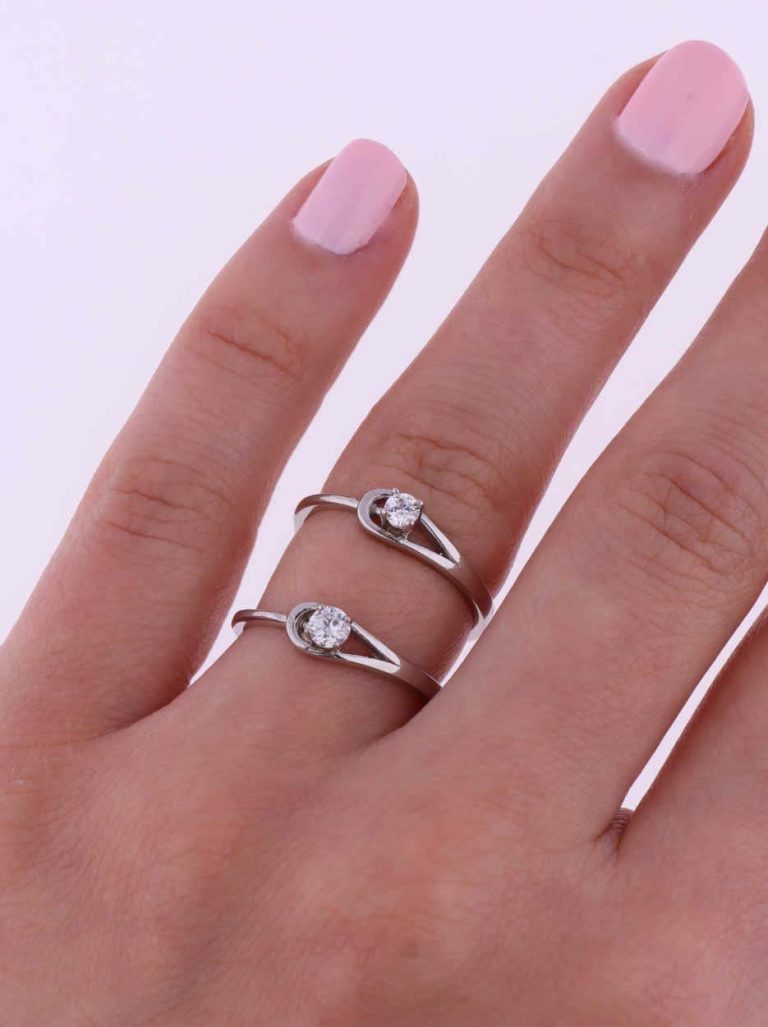 Szolid eljegyzési gyűrű