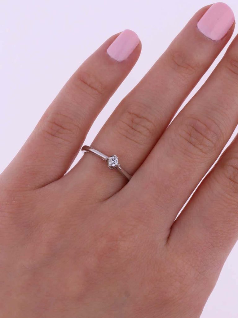 Szirom eljegyzési gyűrű