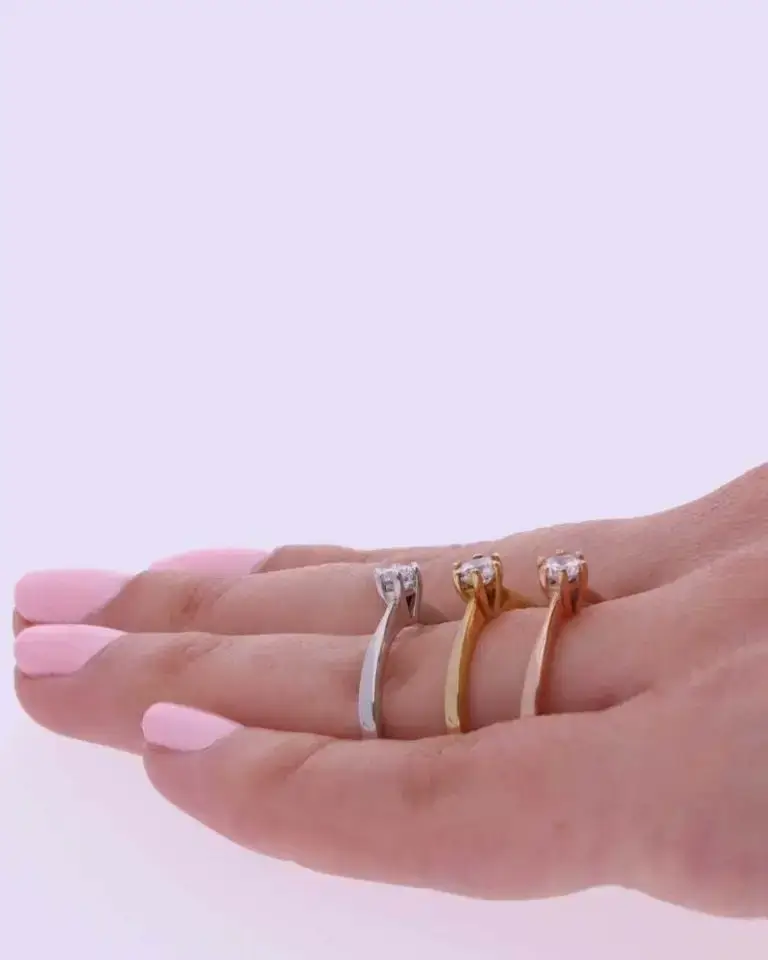 Klasszikus eljegyzési gyűrű