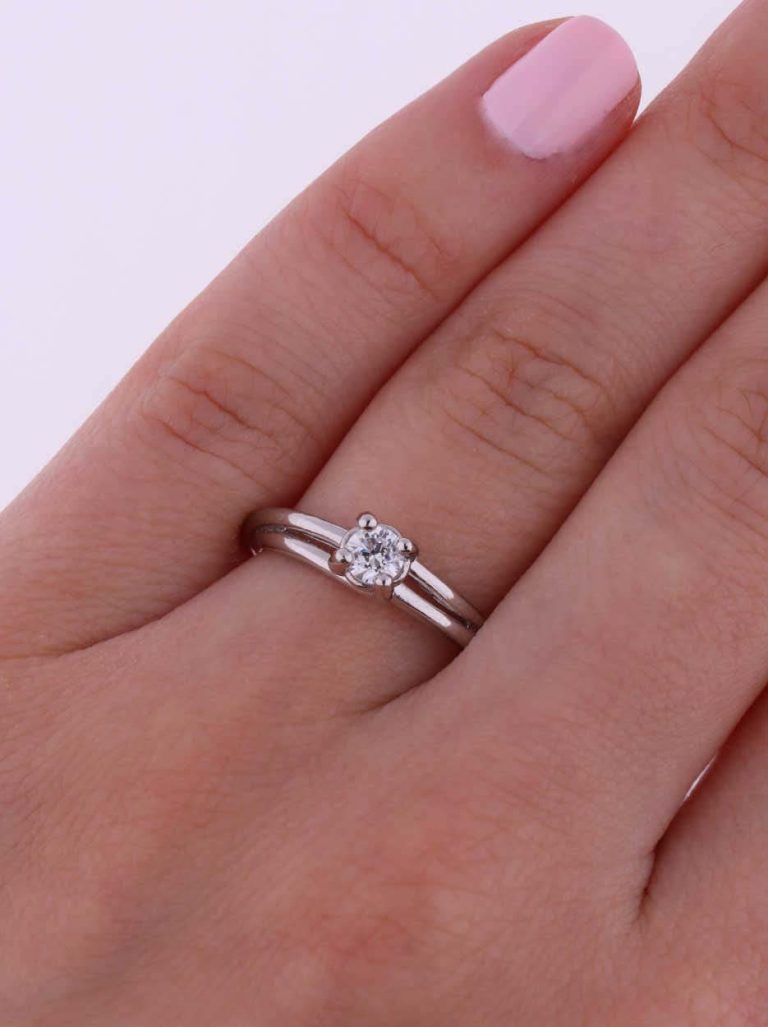 Öröm eljegyzési gyűrű